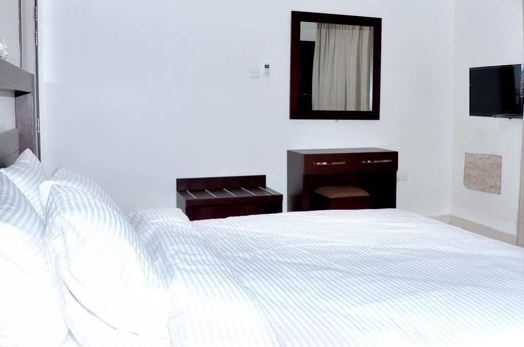 Aparthotel Star Emirates Furnished